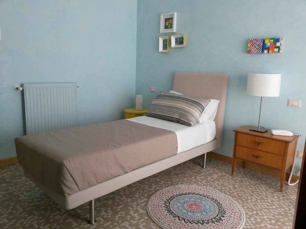 Bed and Breakfast Garibaldi R&B à Messine Chambre photo