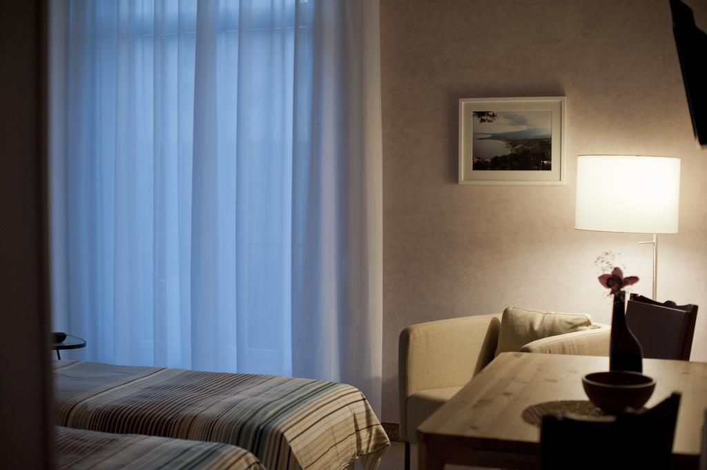 Bed and Breakfast Garibaldi R&B à Messine Chambre photo